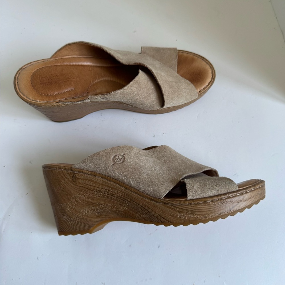 Born® Nora Handcrafted Suede Wedge Sandal Size 8 - Picture 6 of 16